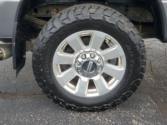 Used 2021  Ford Platinum image 5