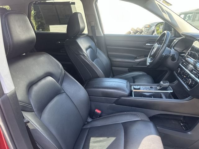 Used 2024 Red Nissan SL image 29