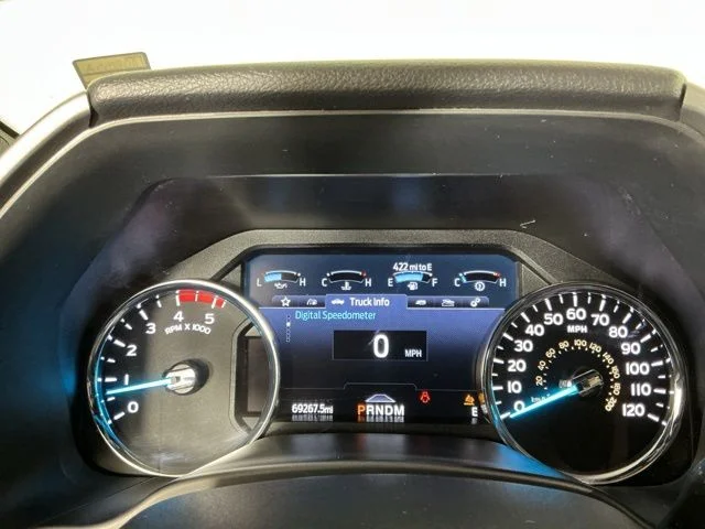 Used 2022  Ford Platinum image 22