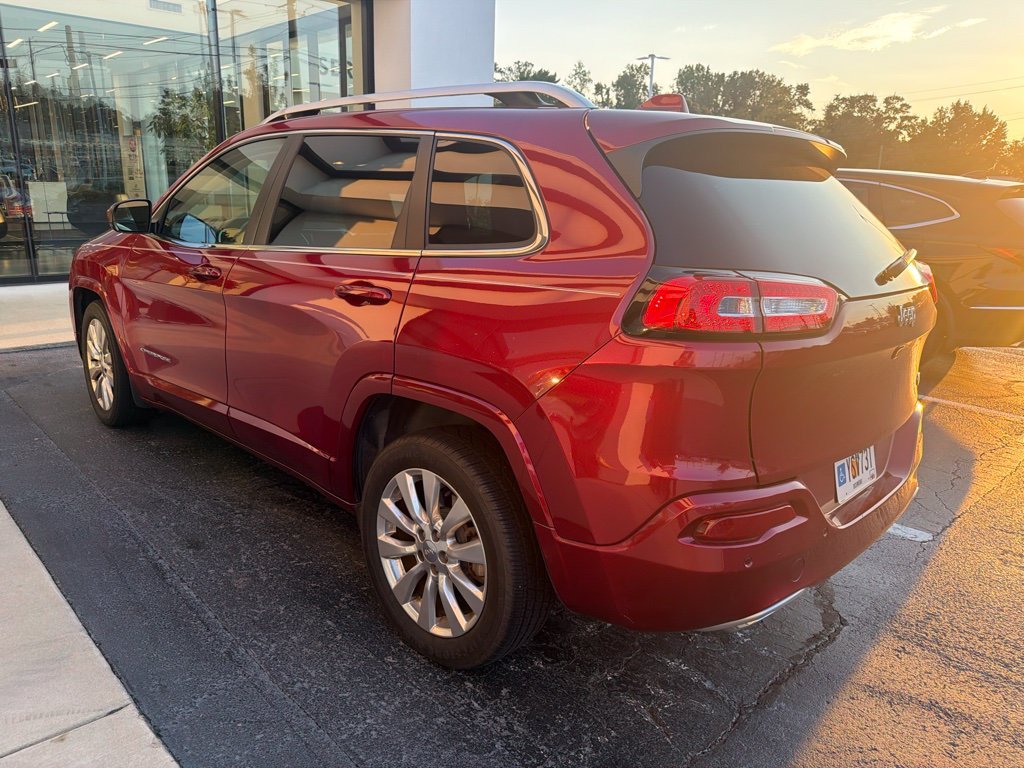 Used 2017 Red Jeep Overland image 2