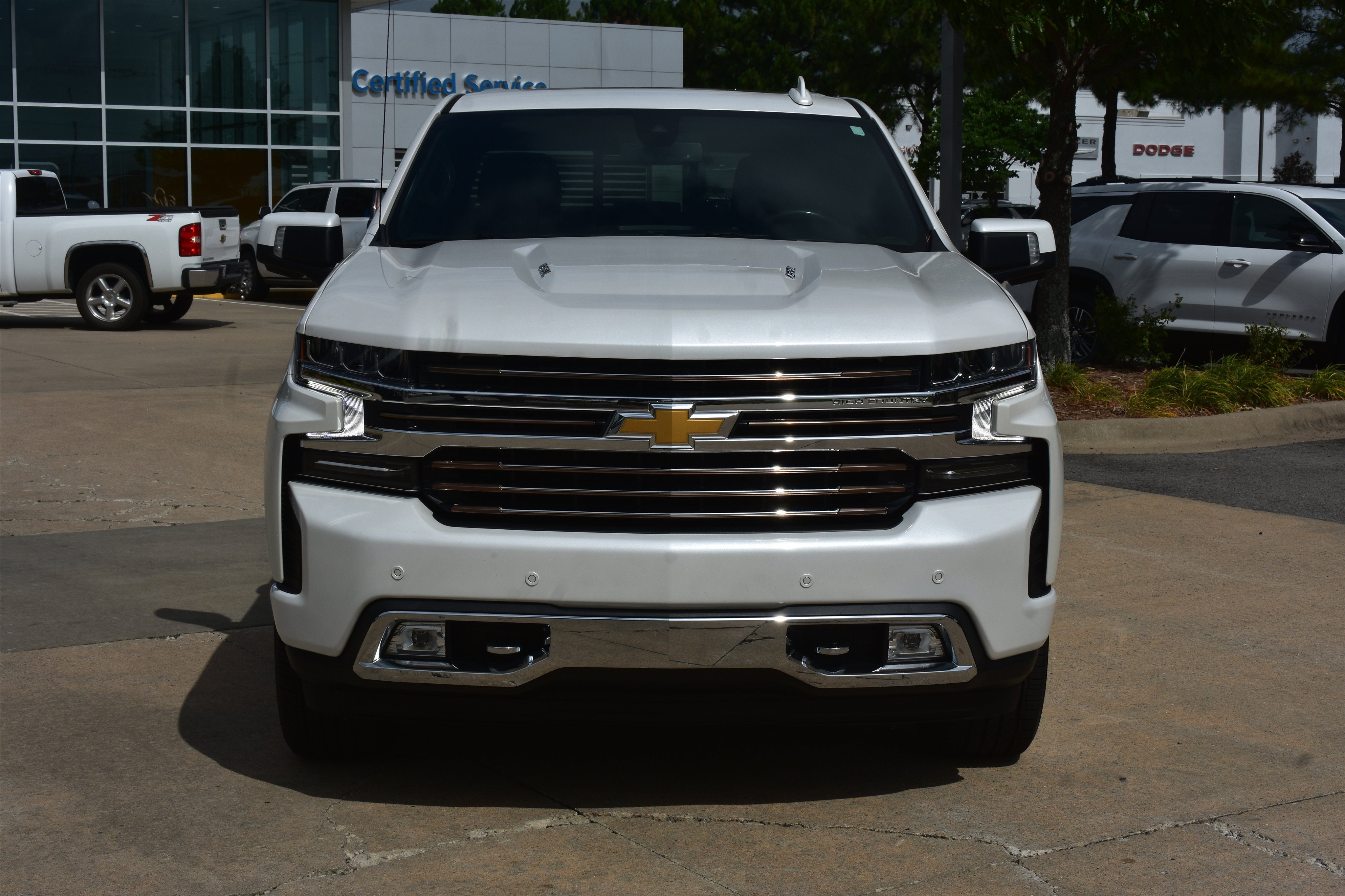 Used 2022 Chevrolet Silverado 1500 Limited High Country with VIN 1GCUYHEL9NZ234300 for sale in Little Rock