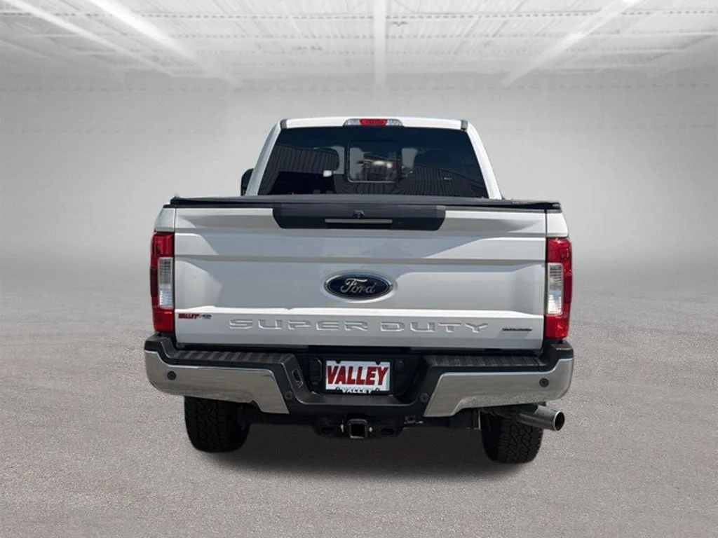 Certified Used 2017 White Platinum Clearcoat Metallic Ford Lariat image 10