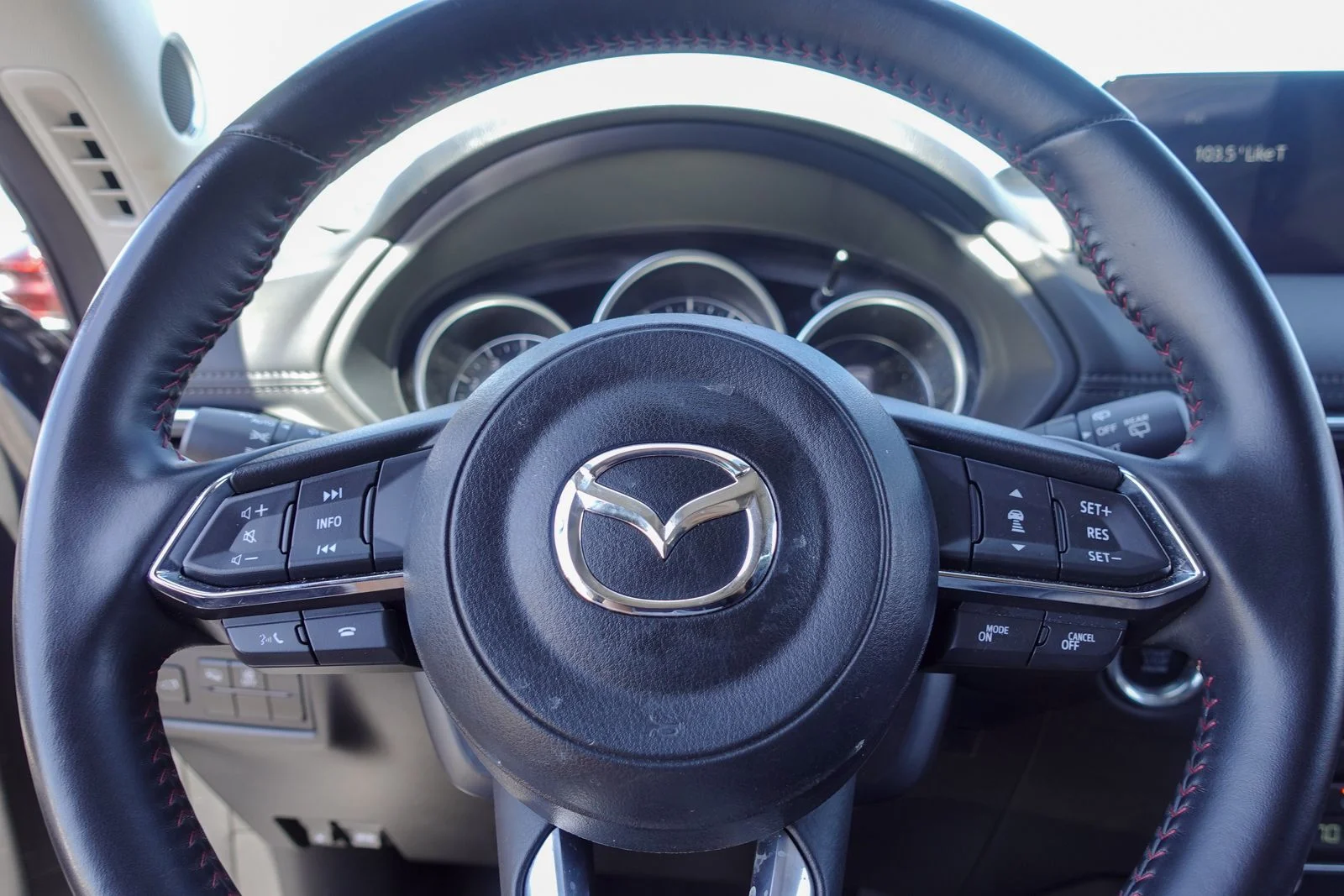Certified Used 2024 Machine Gray Metallic Mazda 2.5 S Carbon Edition image 19