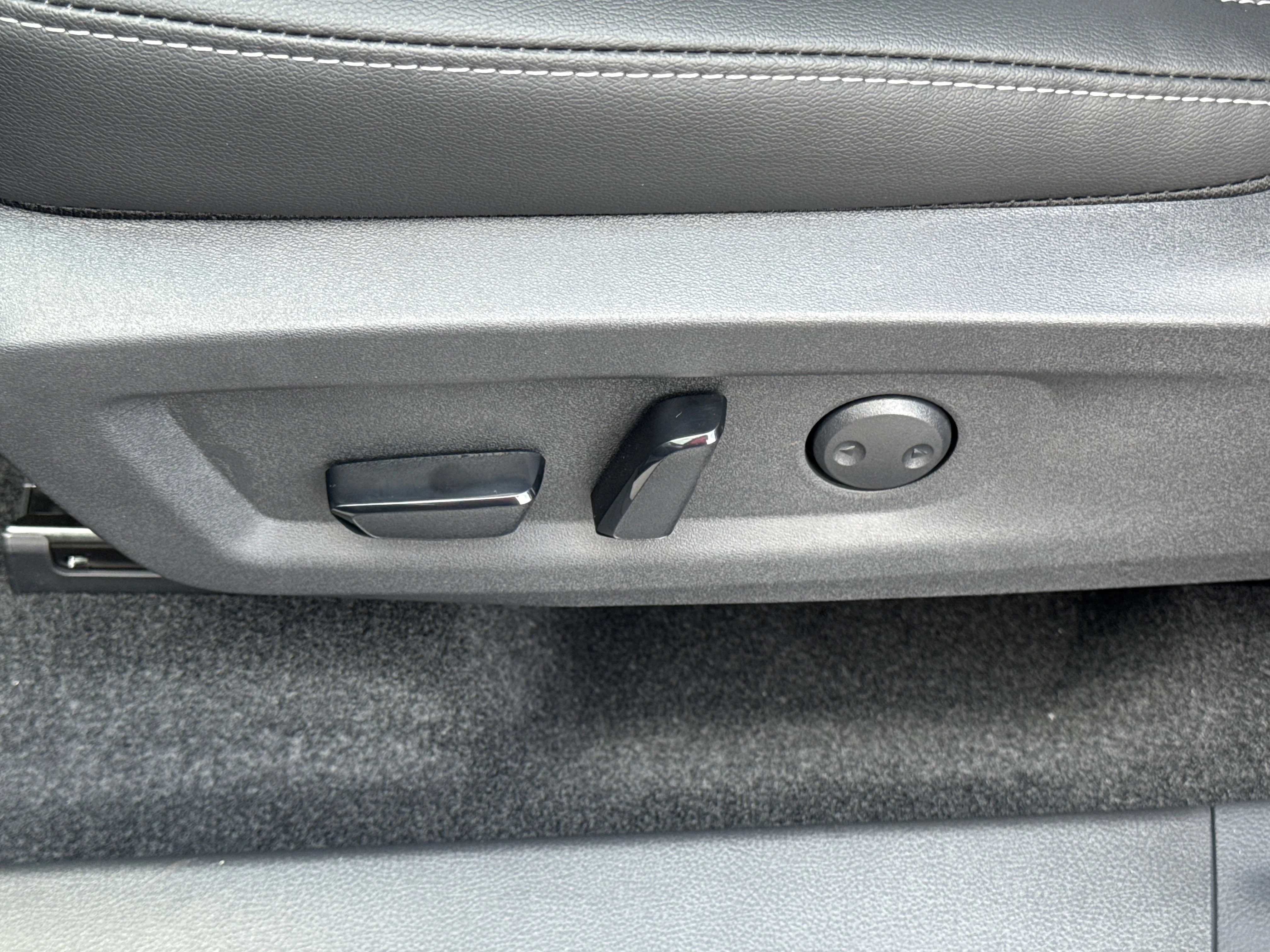 New 2026 Gun Metallic Nissan SL AWD image 15
