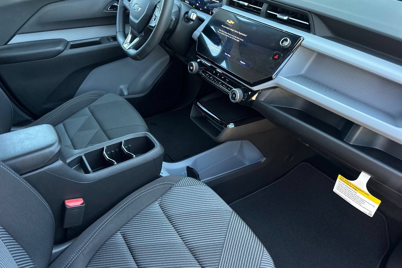 New 2027 Summit White Chevrolet LT image 16
