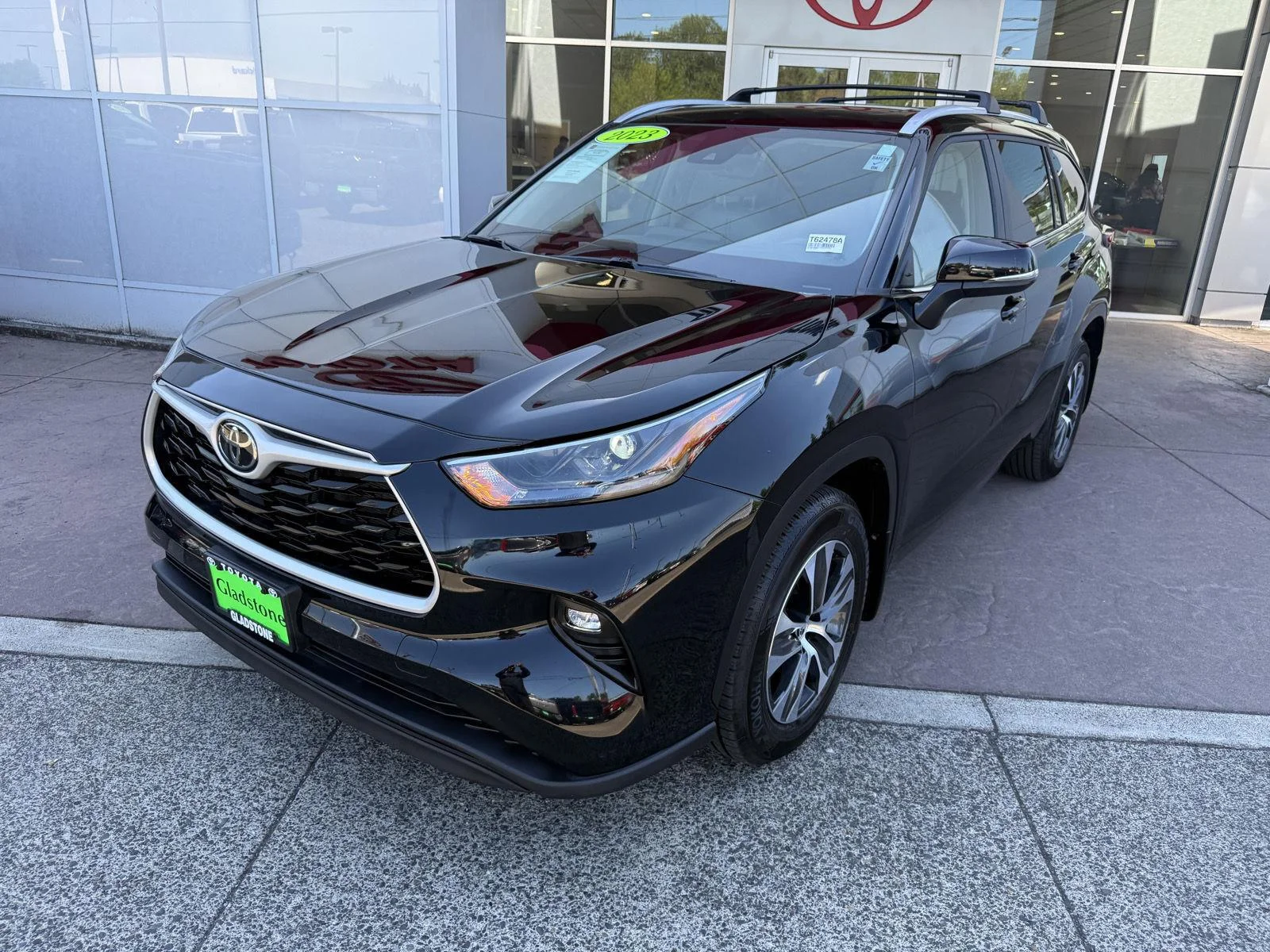 Used 2023 Midnight Black Metallic Toyota XLE image 2