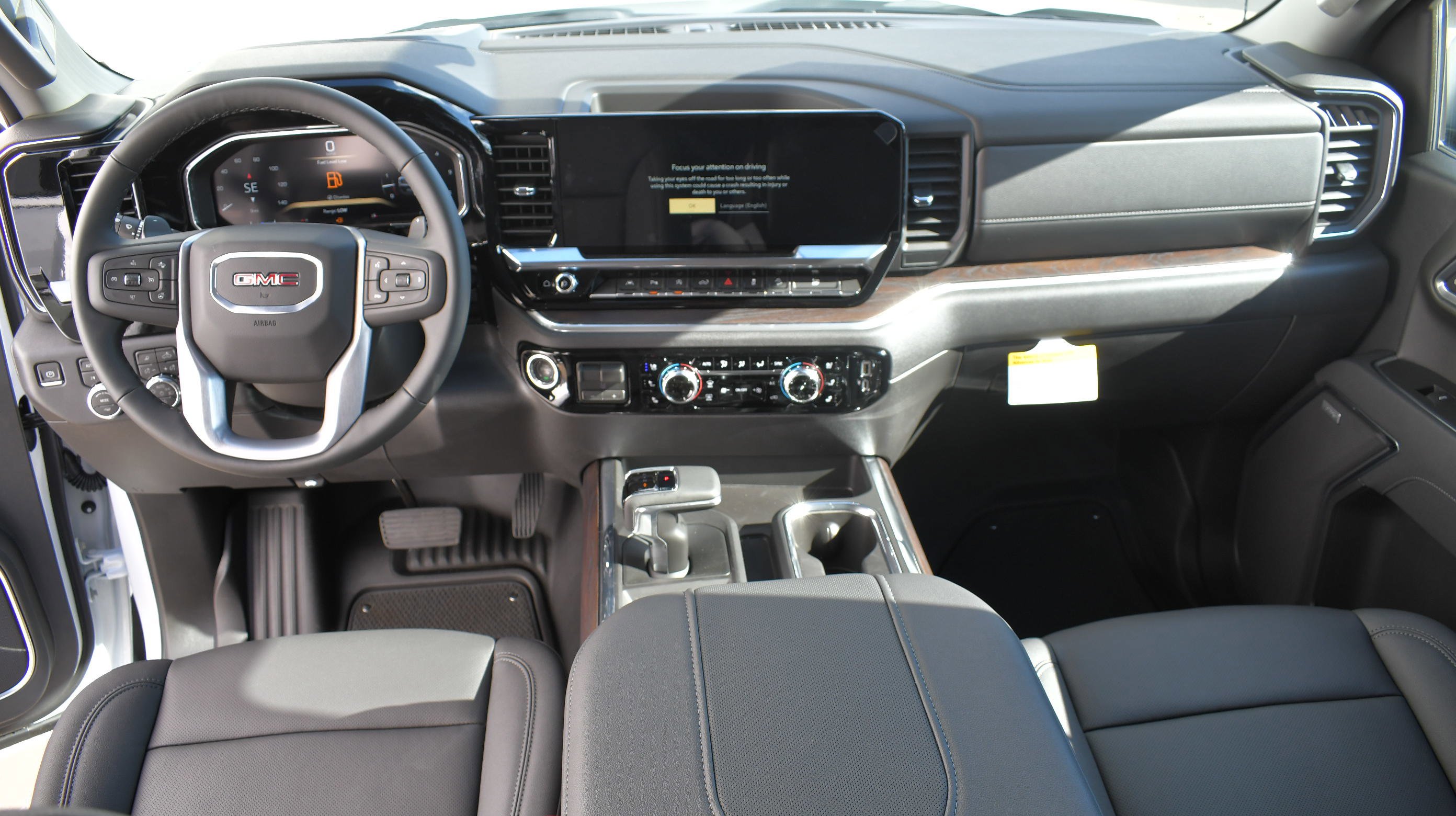 2026 GMC Sierra 1500 SLT - Photo 19
