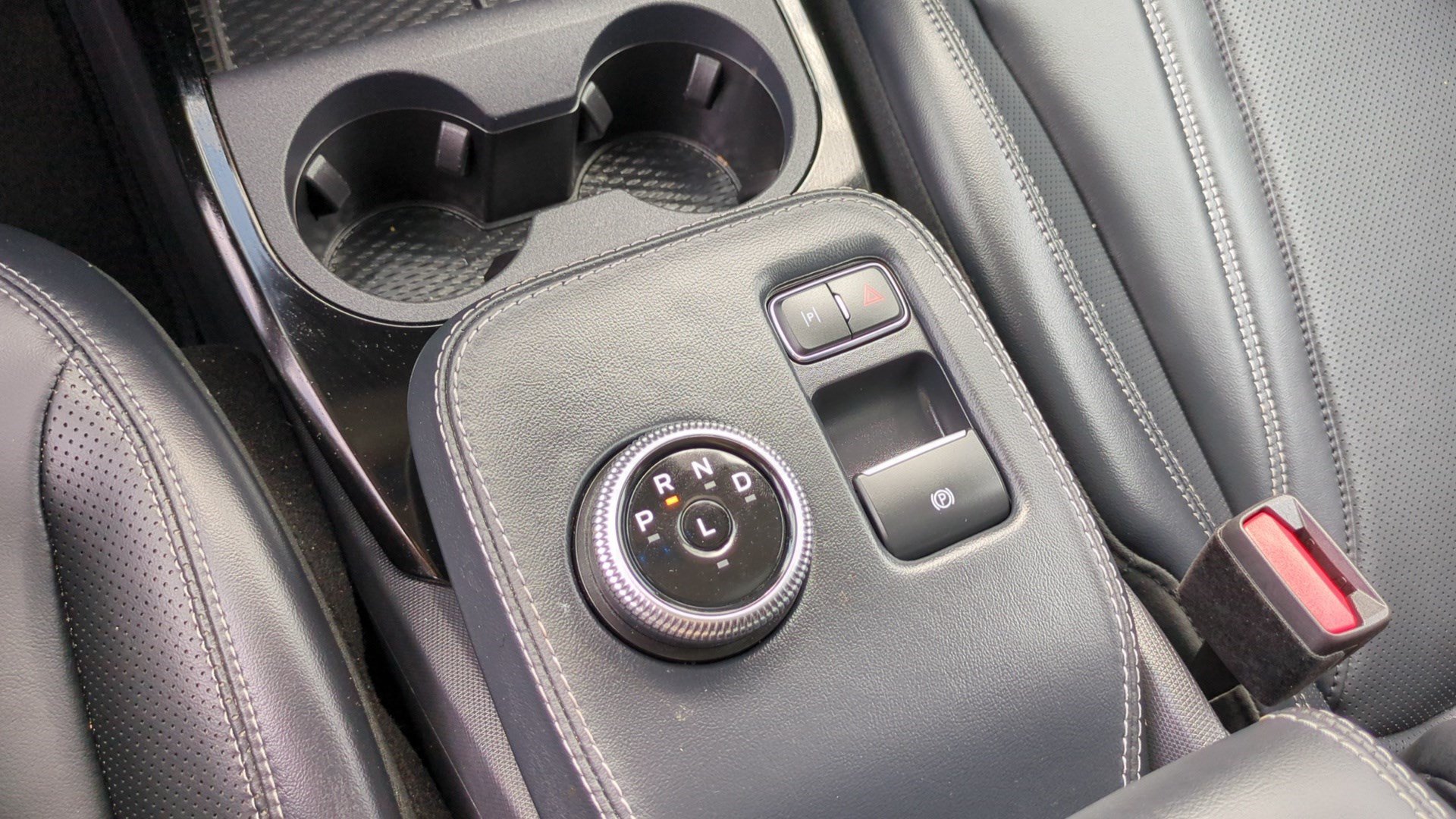 Used 2022 Gray Metallic Ford Premium image 25
