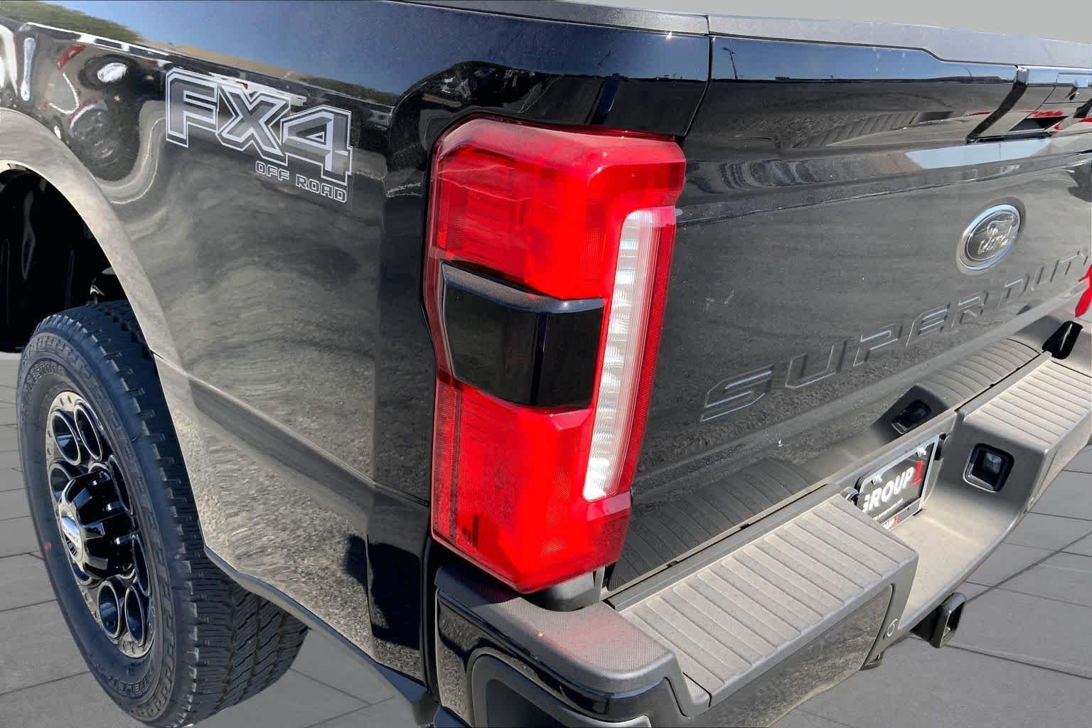 New 2026 Agate Black Metallic Ford F-250® Lariat® image 11