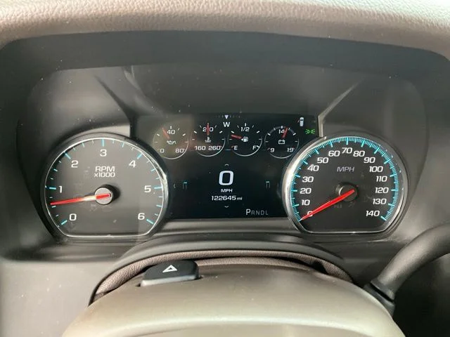 Used 2019 Silver GMC Denali image 10
