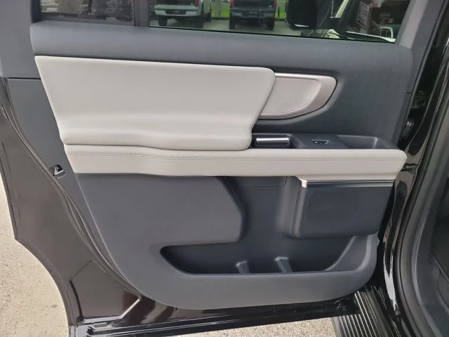 New 2027 Black Metallic Ford Active image 13