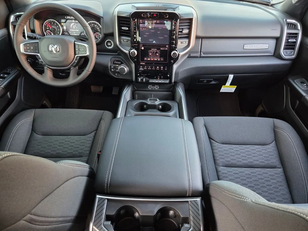 New 2026 Diamond Black Crystal Pearl-Coat Exterior Paint RAM Big Horn/Lone Star image 16