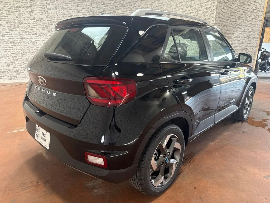 New 2026 Onyx Black Hyundai SEL image 7