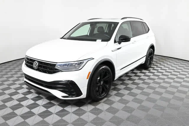 3VVCB7AX2RM046100