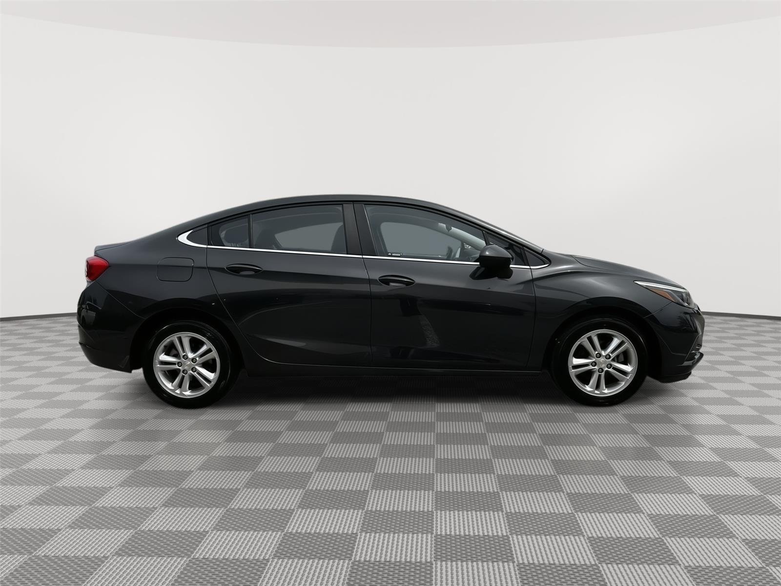 Used 2017 Tungsten Metallic Chevrolet LT image 5