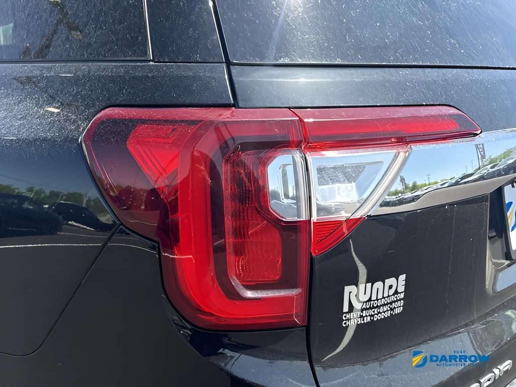 Used 2023 Black GMC SLT image 27