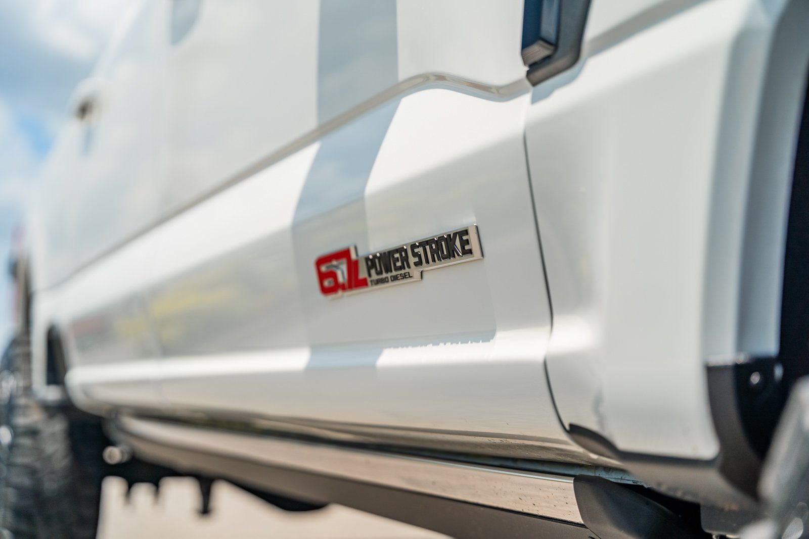 2025 Ford F-350 Super Duty Platinum - Photo 13