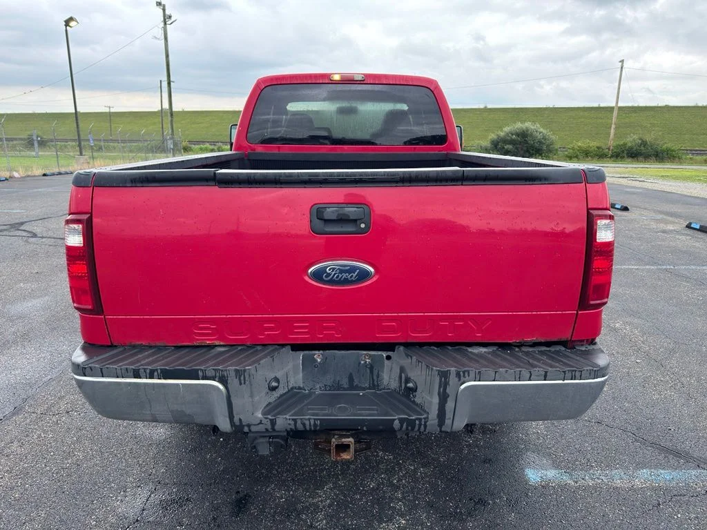 Used 2010  Ford XL image 12
