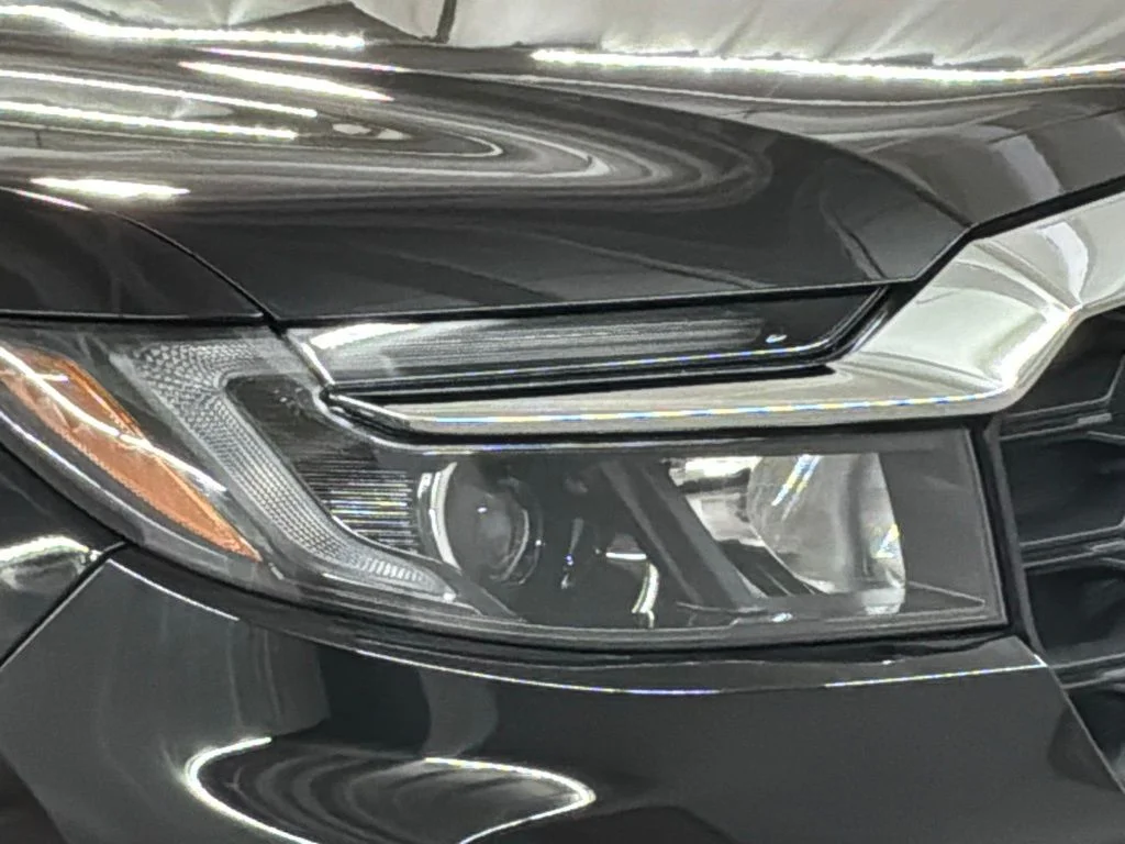 Certified Used 2025 Crystal Black Pearl Honda AWD EX-L image 33