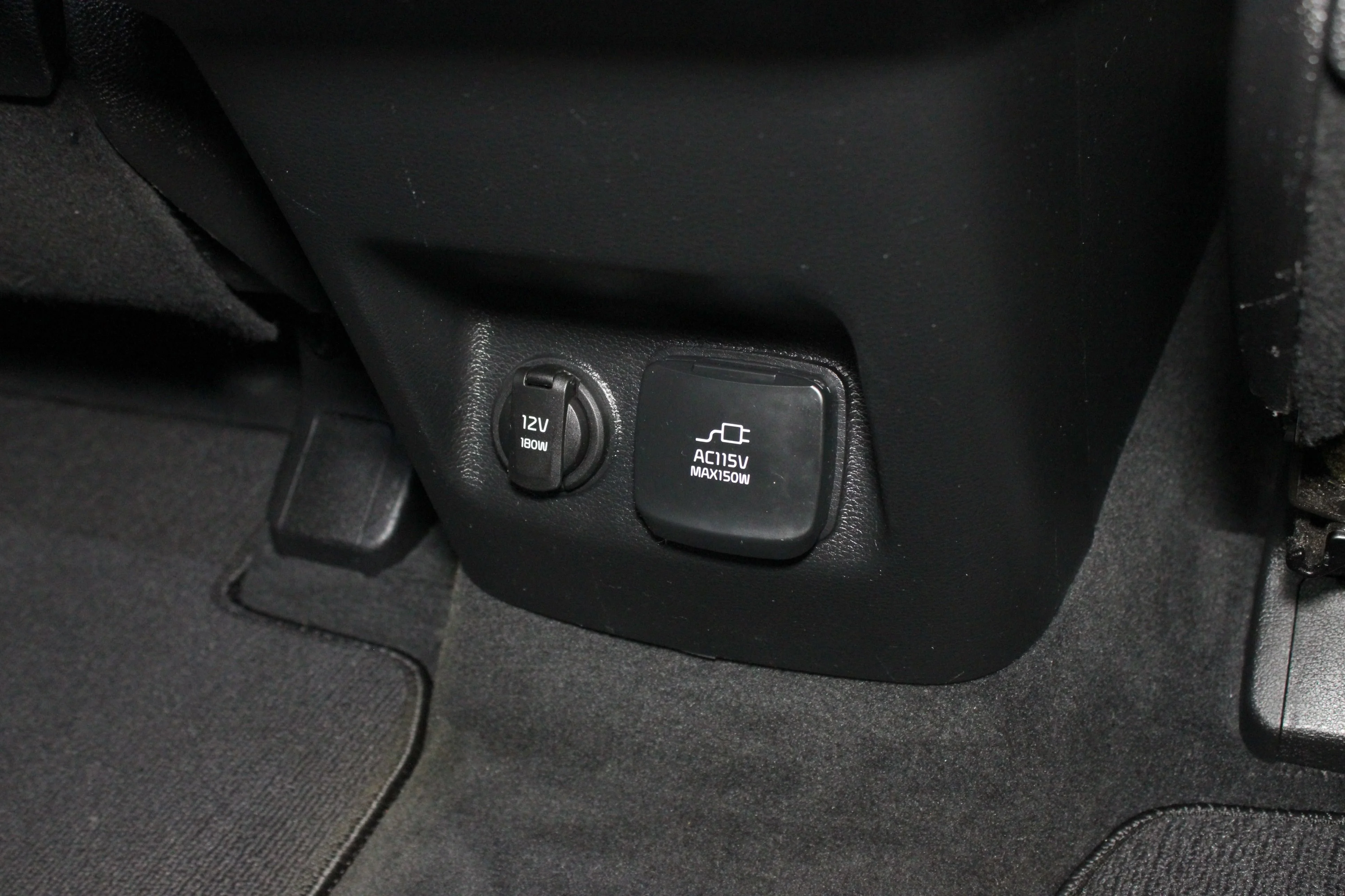Used 2022 Glacial White Pearl Kia SX image 19