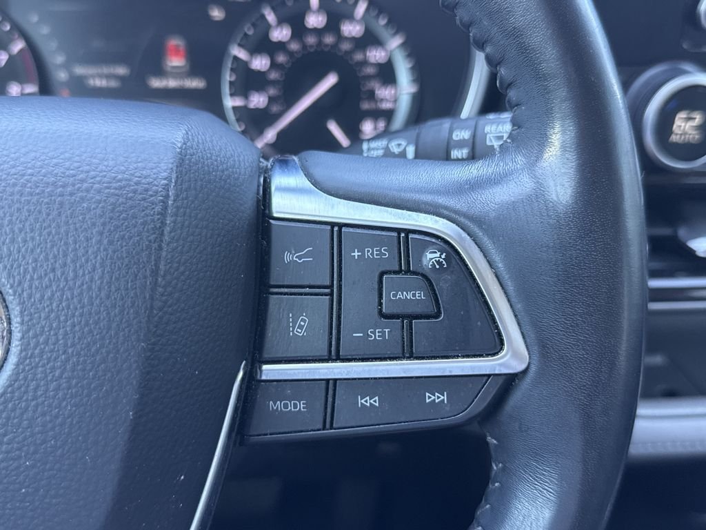 2021 Toyota Highlander XLE - Photo 21