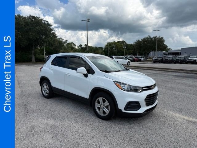 2020 Chevrolet Trax LS's photo