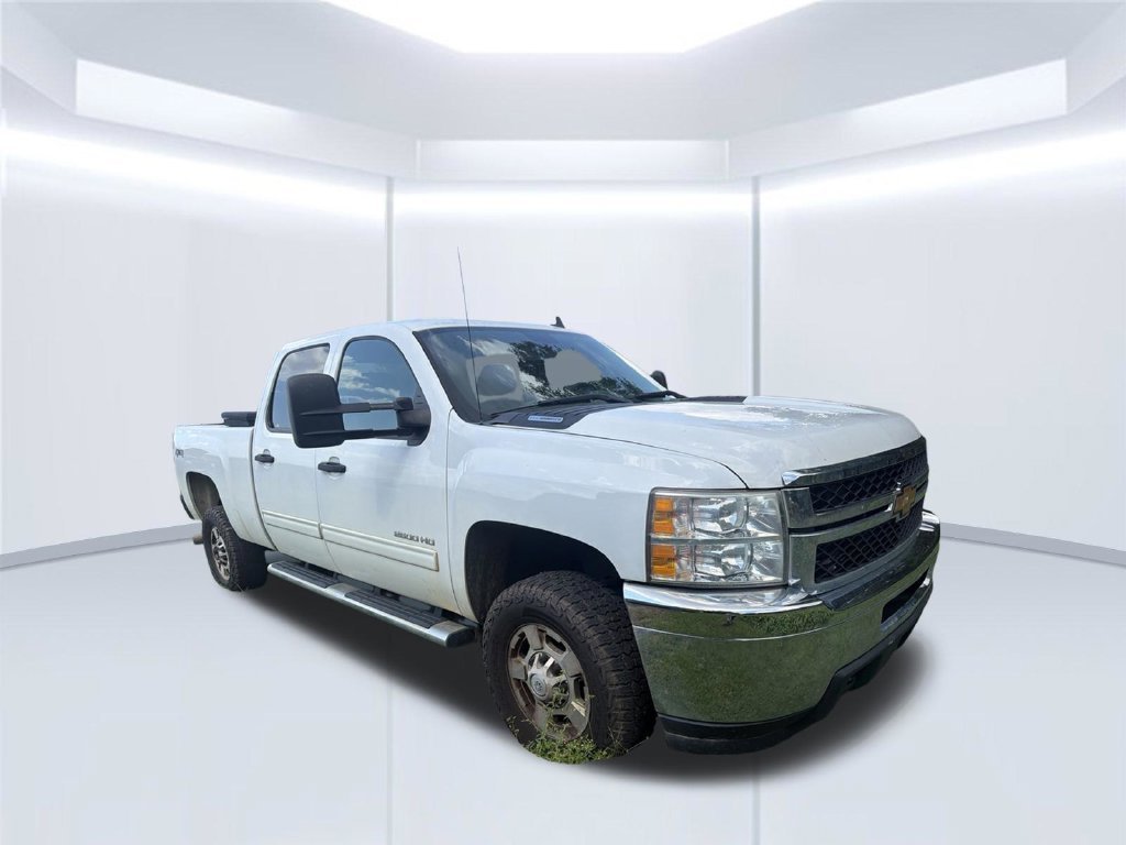 Used 2013 White Chevrolet LT image 8