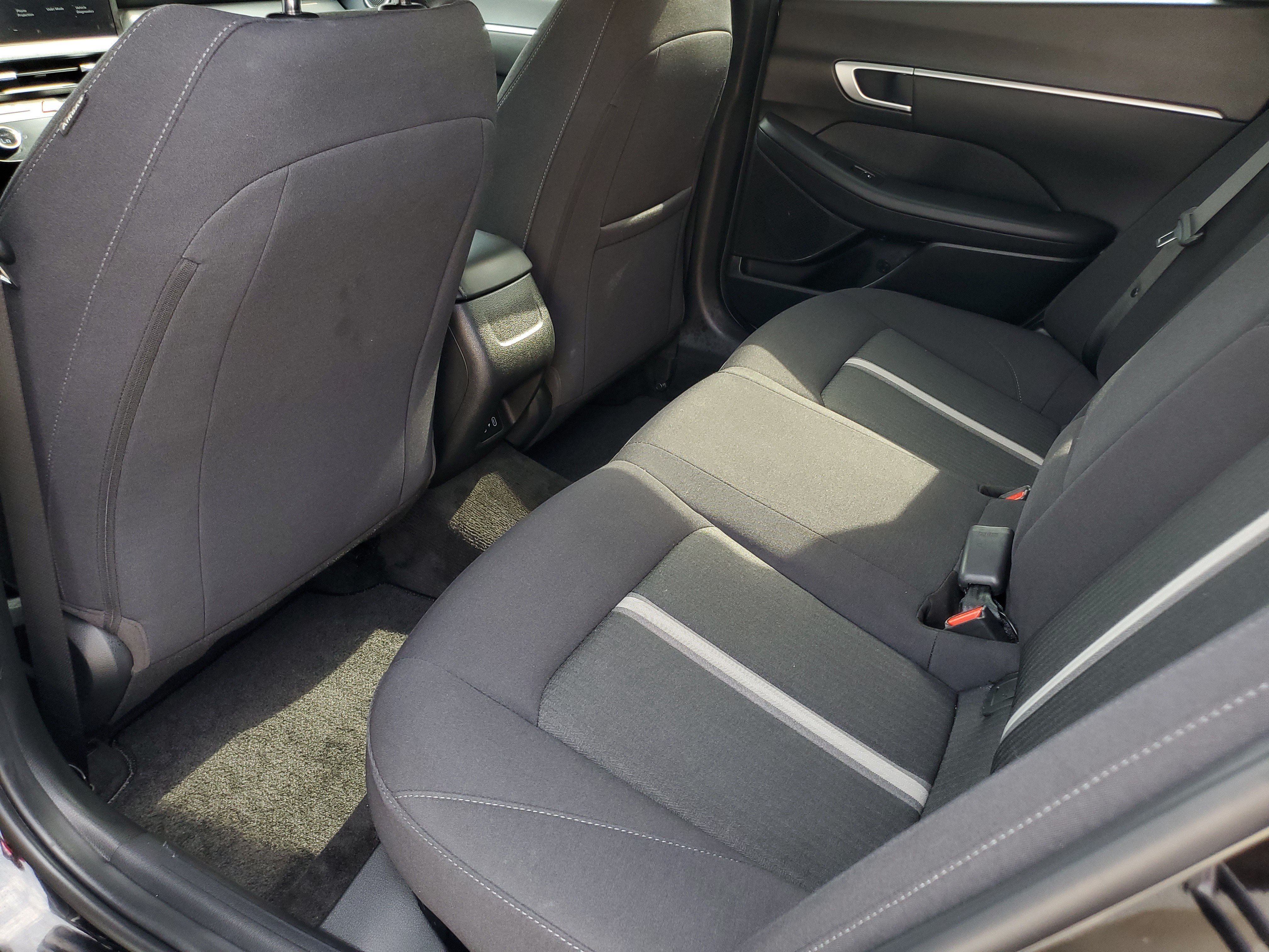 Used 2025 Abyss Black Hyundai SEL image 11