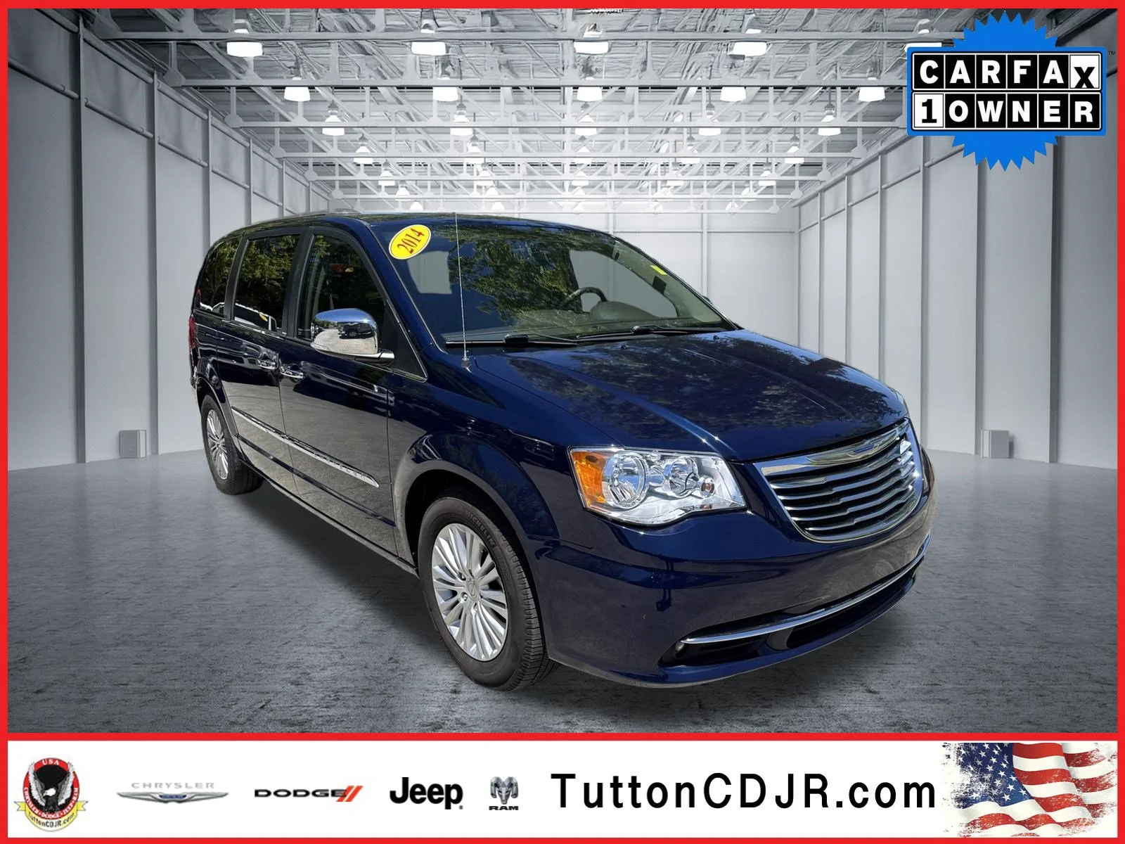 2014 Chrysler Town & Country Touring-L's photo