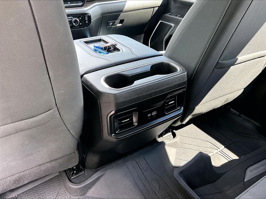 Used 2022 White Chevrolet RST image 28