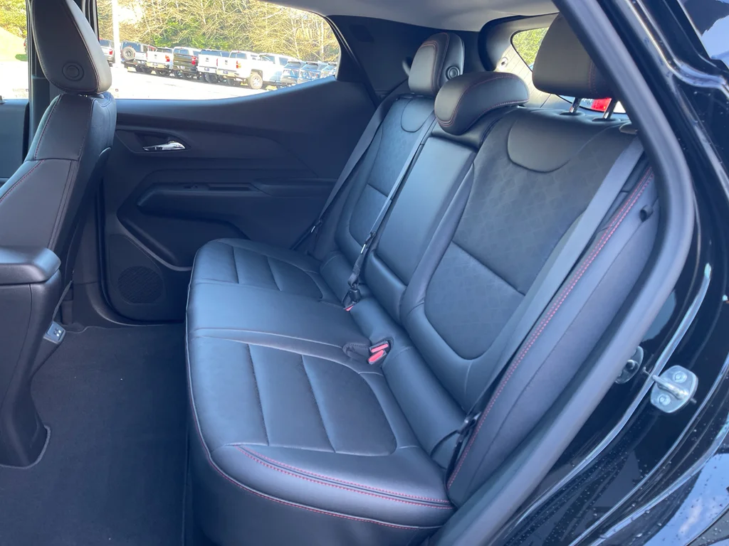 2027 Chevrolet Bolt RS - Photo 22