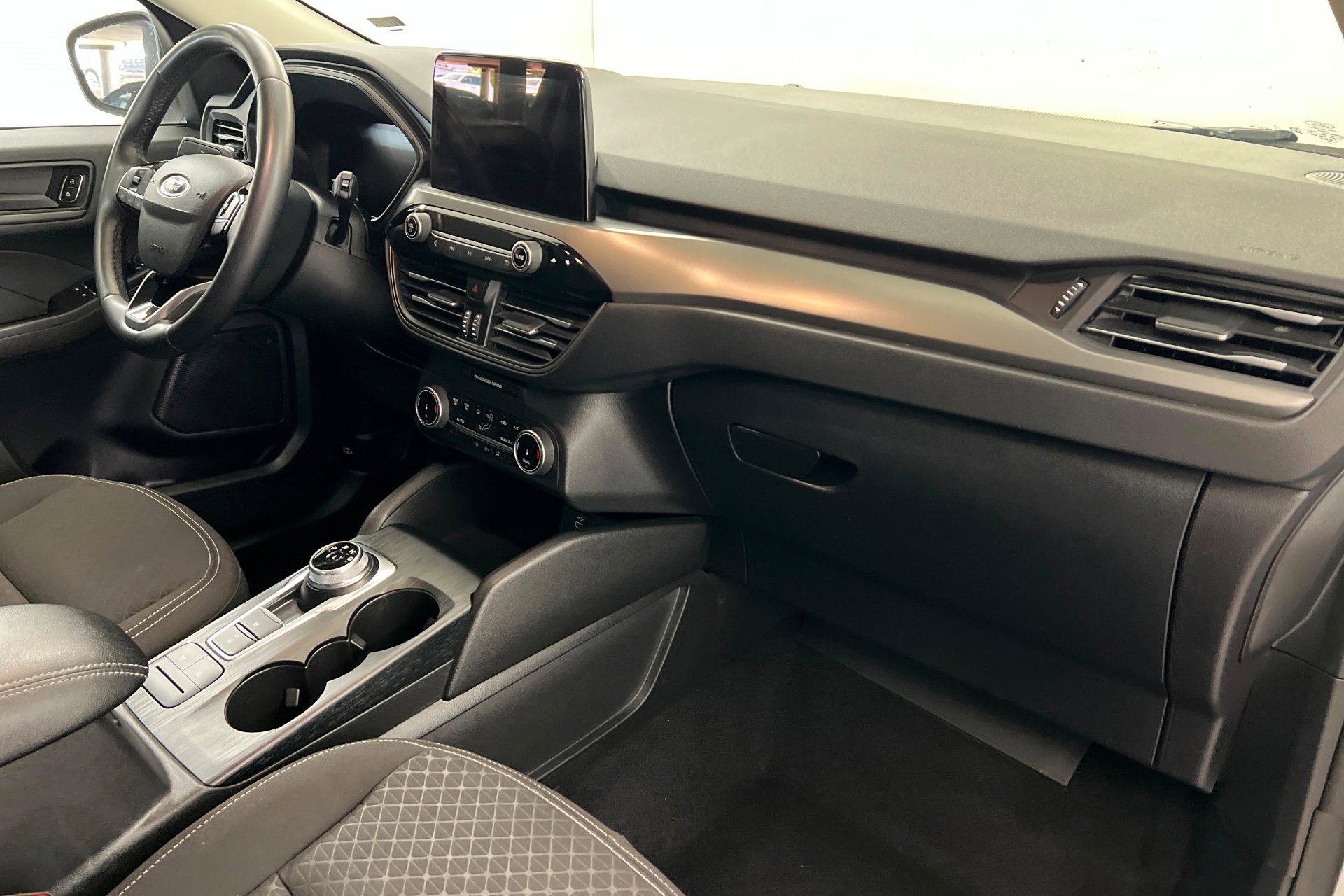 Used 2024 White Ford Active image 25