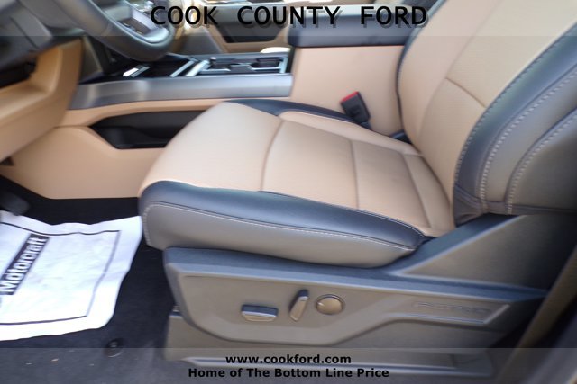 New 2026 STAR WHITE Ford LARIAT image 19