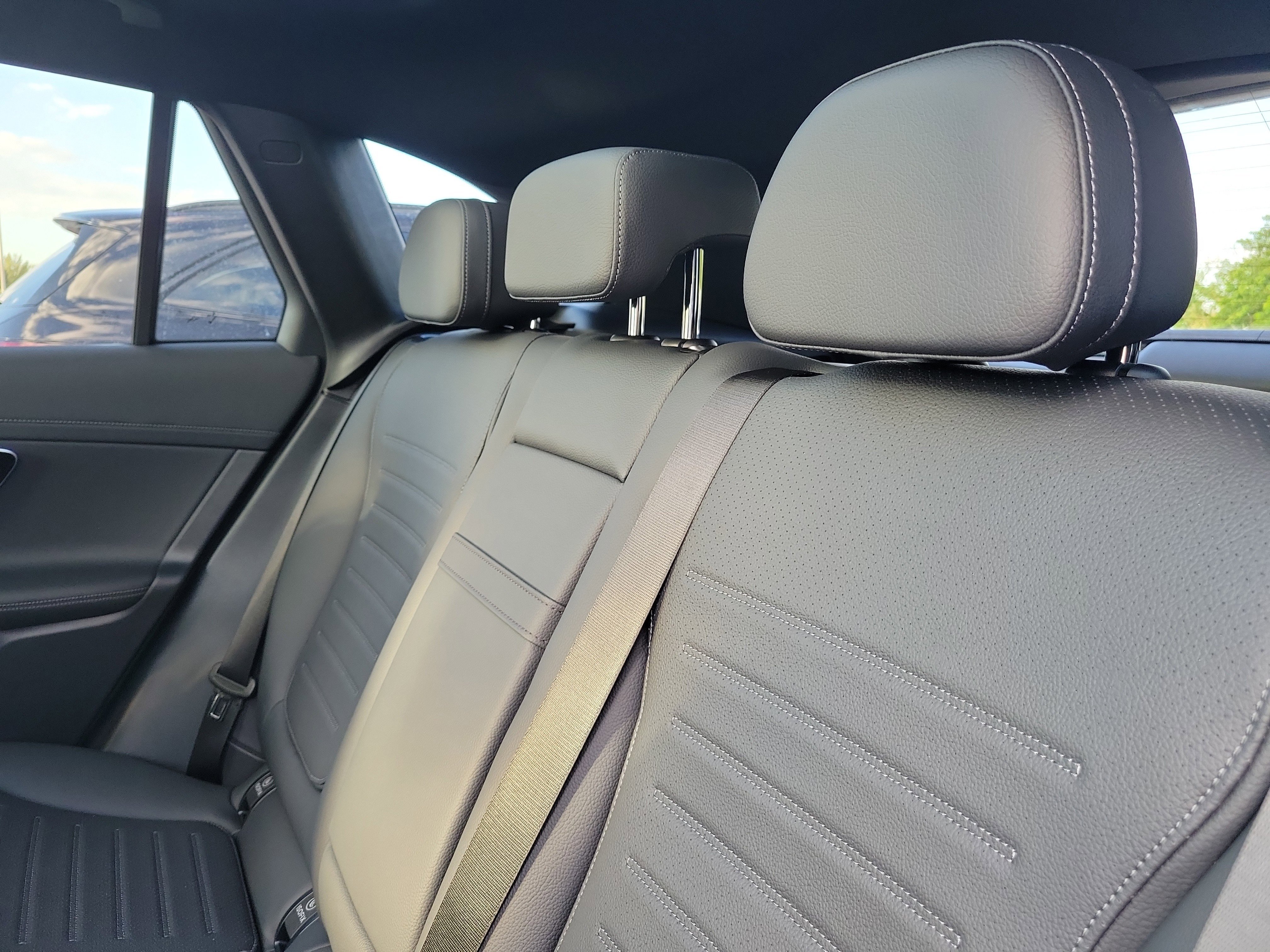 New 2026 MANUFAKTUR Alpine Grey Mercedes-Benz GLC 300 image 41