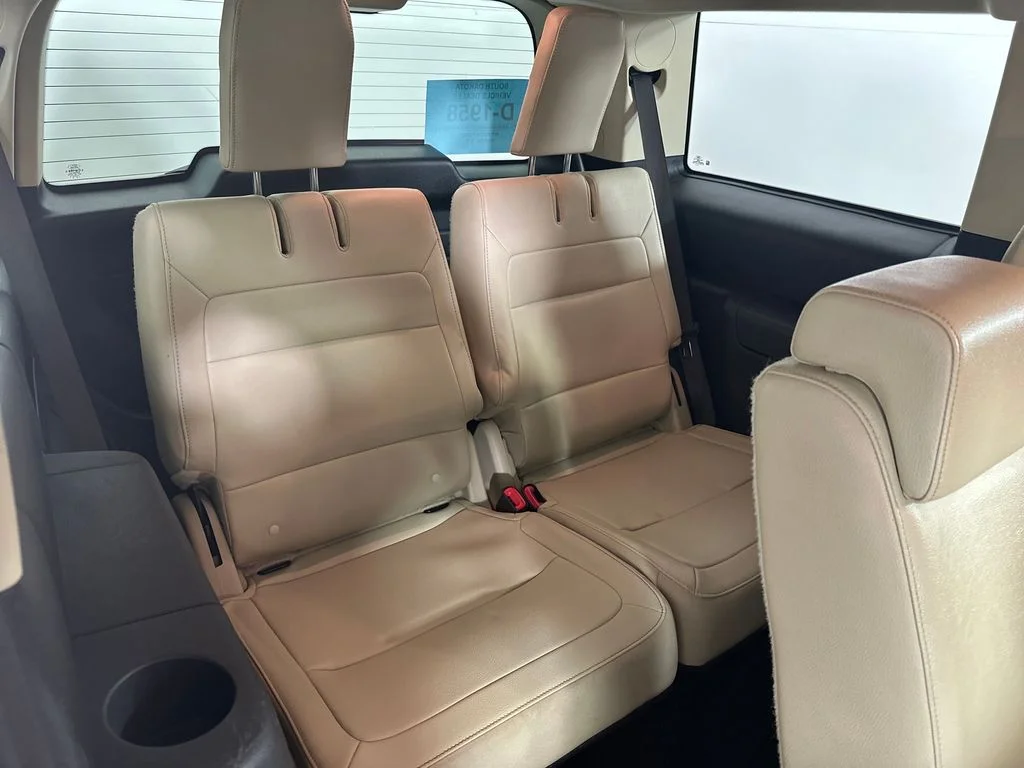 Used 2018 Black Ford SEL image 27