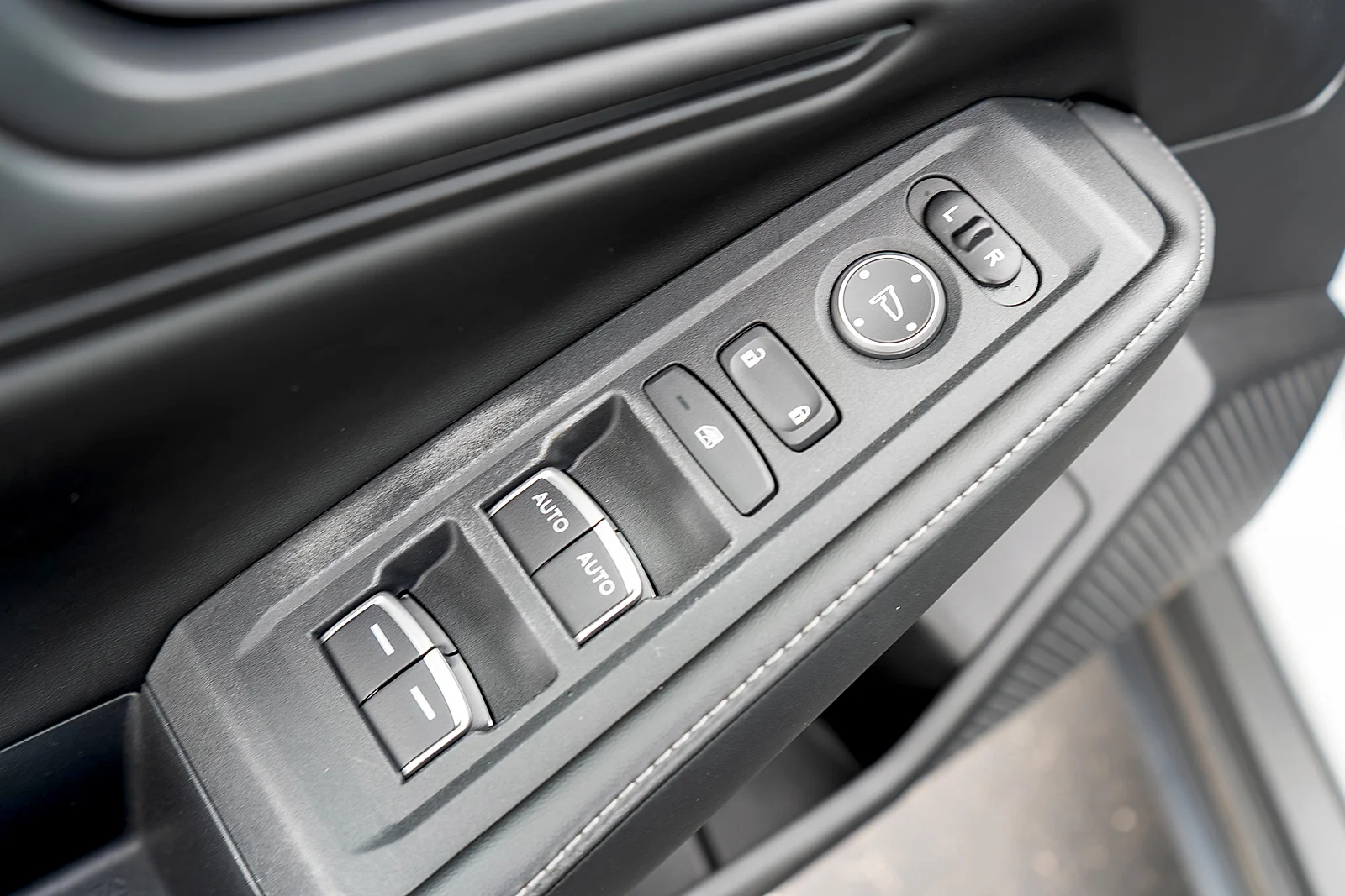Used 2023  Honda Sport image 16