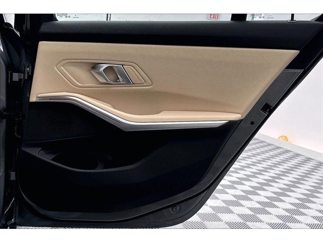 New 2026 Skyscraper Grey Metallic BMW 330i xDrive image 31
