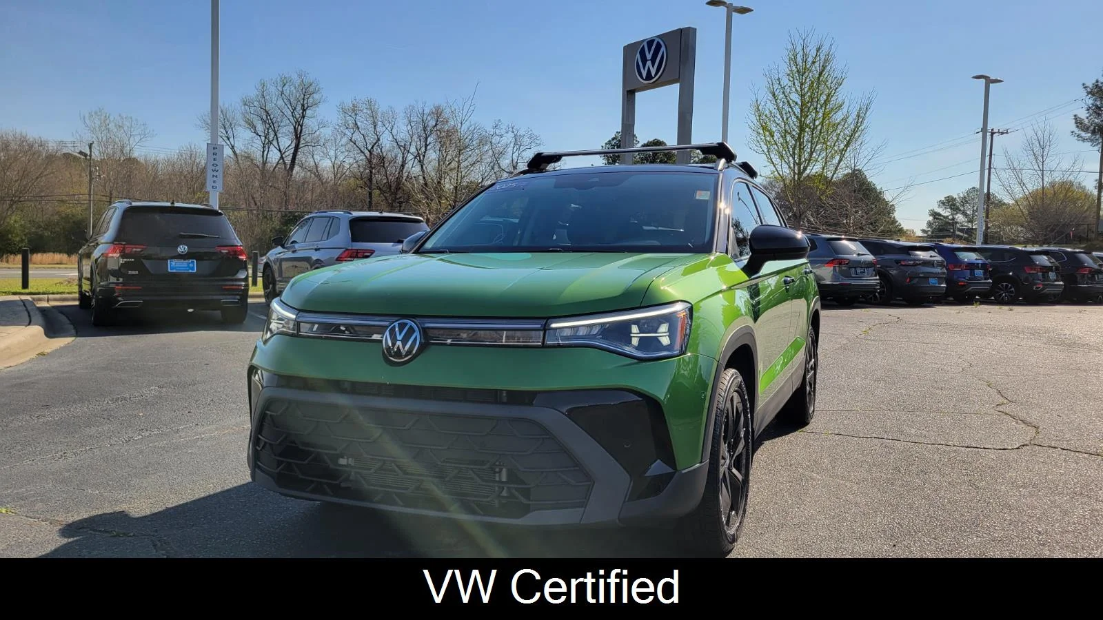 2025 Volkswagen Taos SE Black