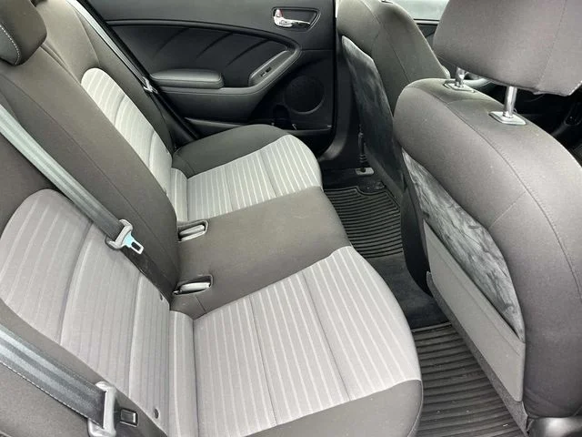 Used 2018 Blue Kia S image 19
