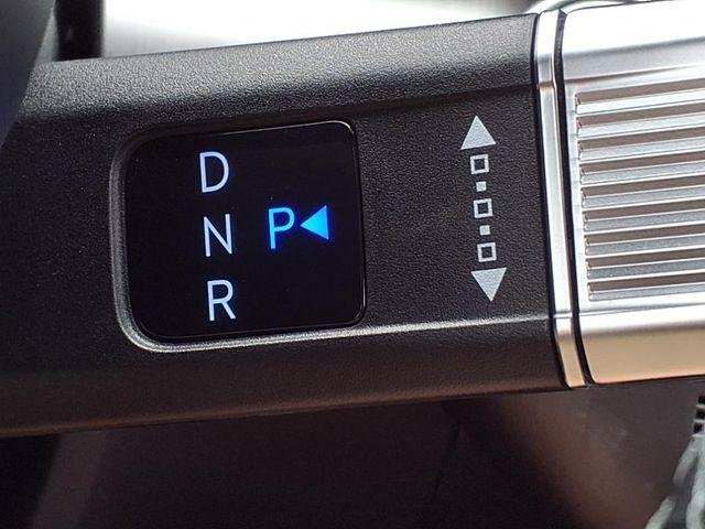 2025 Hyundai Kona SEL Convenience - Photo 18