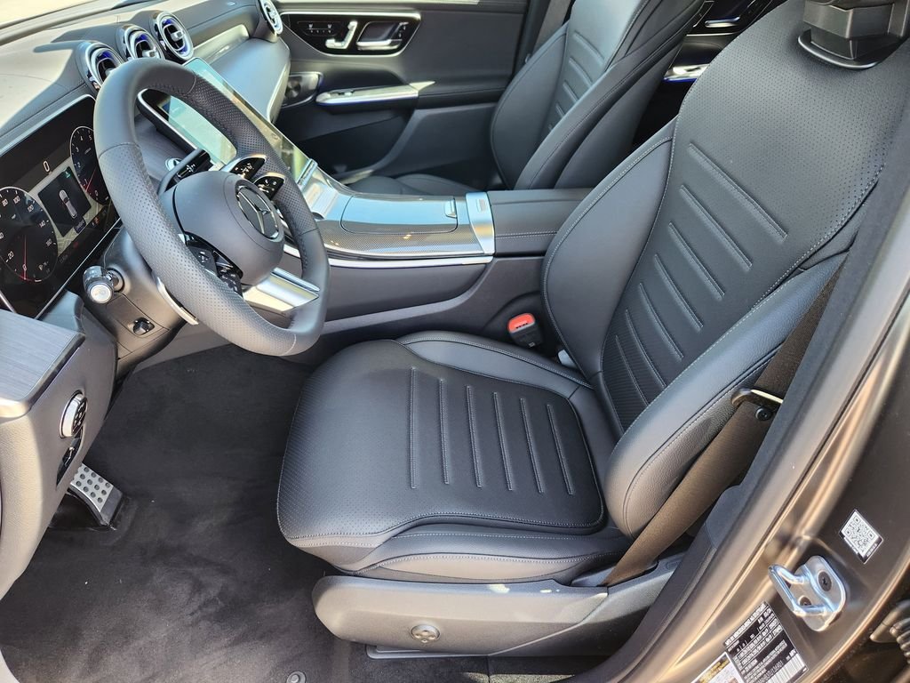 New 2026 MANUFAKTUR Graphite Grey Magno Mercedes-Benz GLC300 4MATIC® image 14