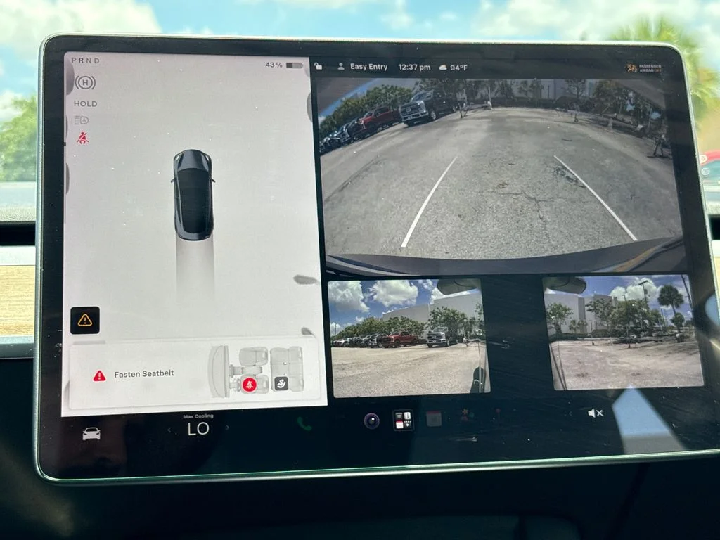 Used 2022  Tesla Long Range image 19