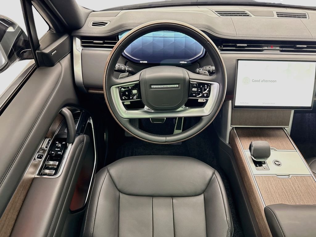 Certified Used 2025 Eiger Gray Metallic Land Rover SE image 10