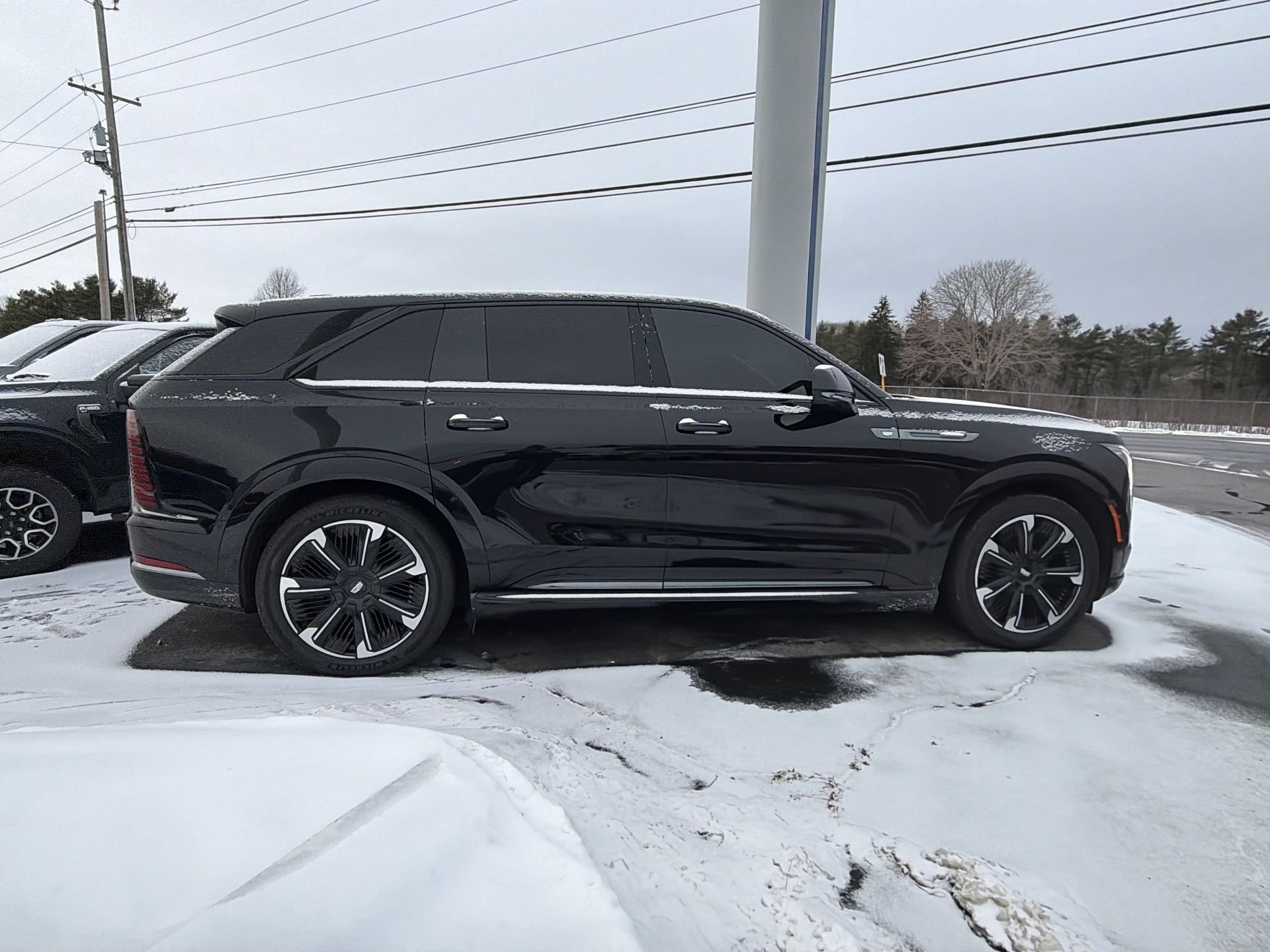 Used 2025 Black Cadillac Sport 2 image 20