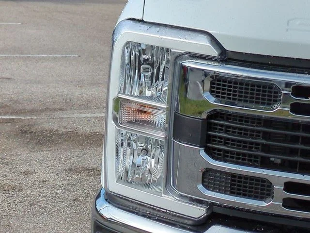New 2026 Oxford White Ford F-350® XLT image 10