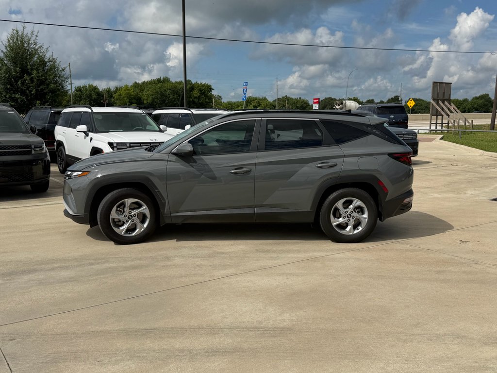 Used 2024 Hampton Gray Hyundai SEL image 2