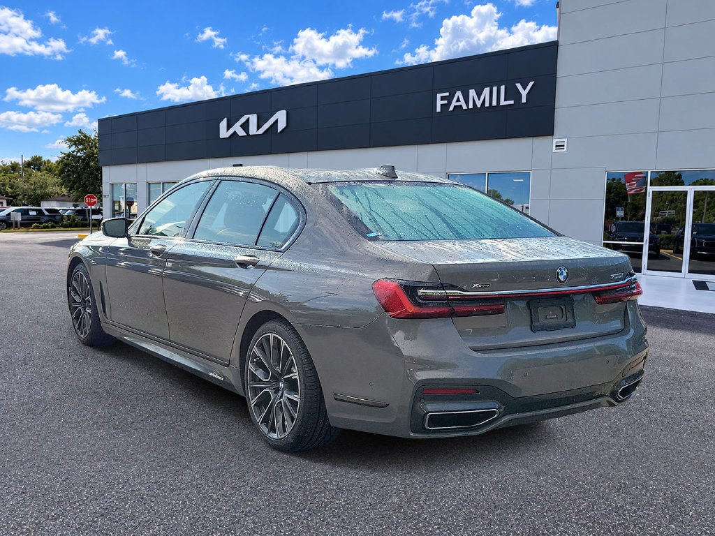 Used 2020 Bemina Gray Amber Effect BMW 750i xDrive image 4