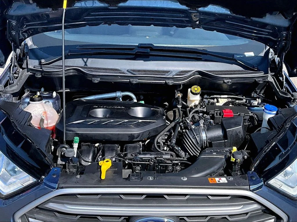 Used 2022 Blue Ford SE image 11
