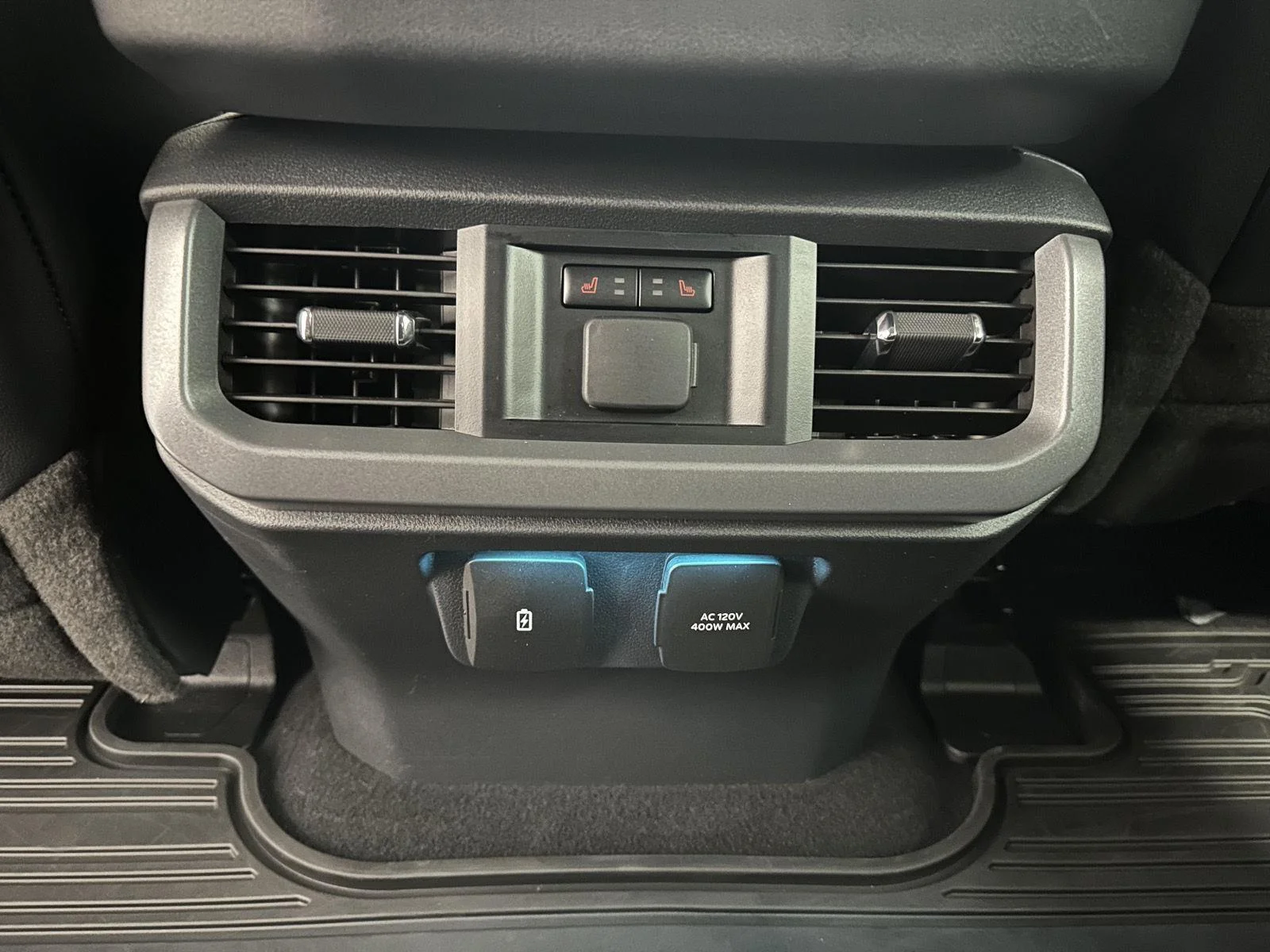 Used 2023 Bronze Ford XL image 19