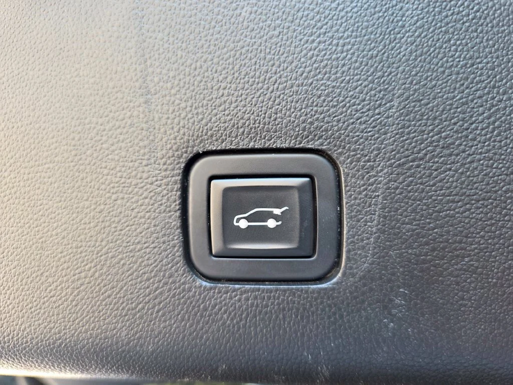 Used 2019 SATIN STEEL METALLIC Chevrolet LT Cloth image 34